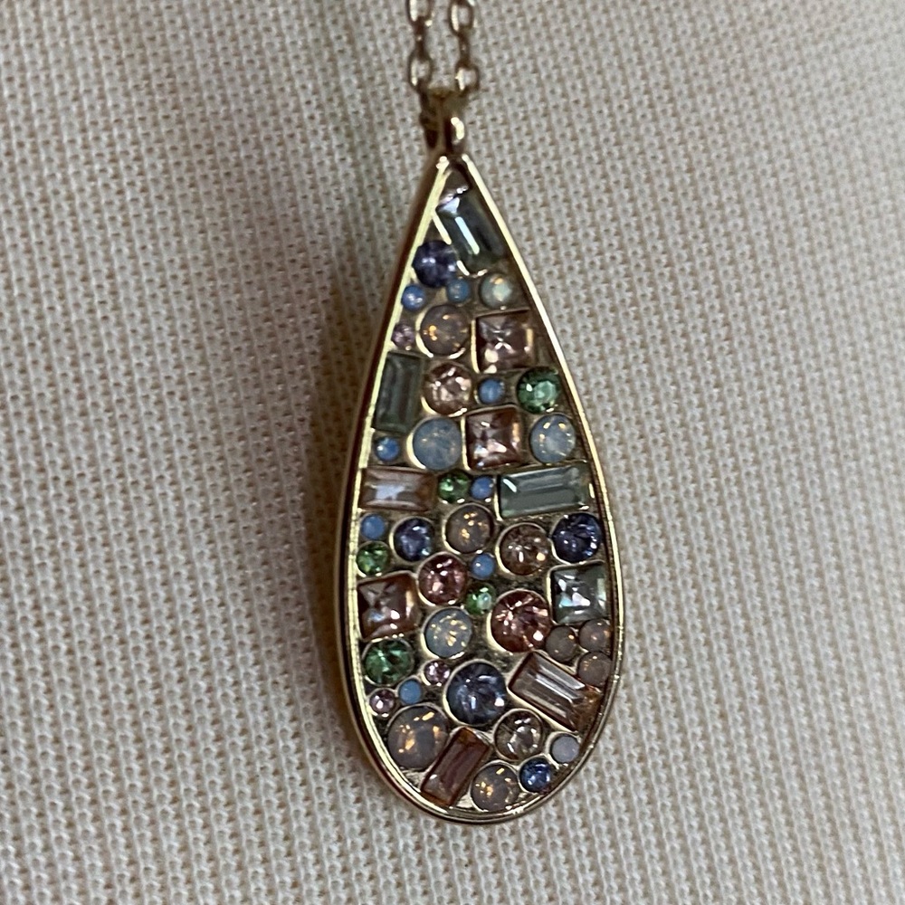 EUC 32” Gold and Pastel Crystal LOFT Necklace